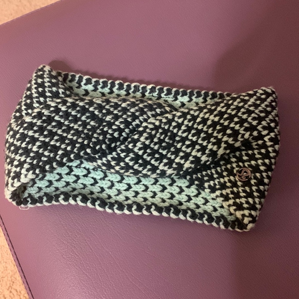 Lululemon headband/ear wrap